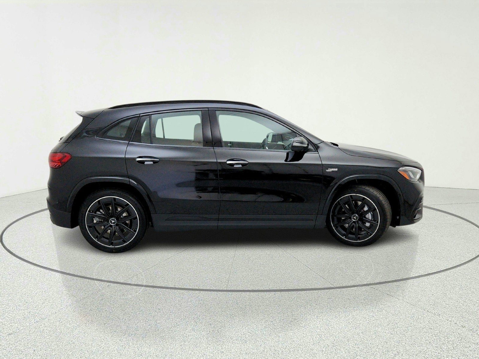 New 2026 Mercedes-Benz GLA 35 AMG 4MATIC image 7