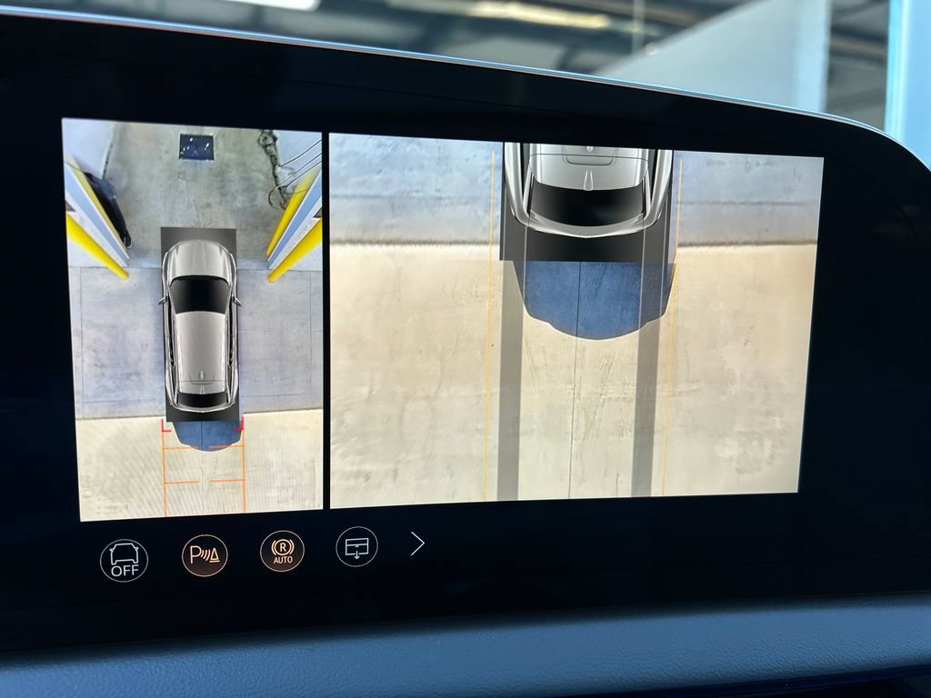 New 2026 Cadillac Optiq Sport 2 image 27