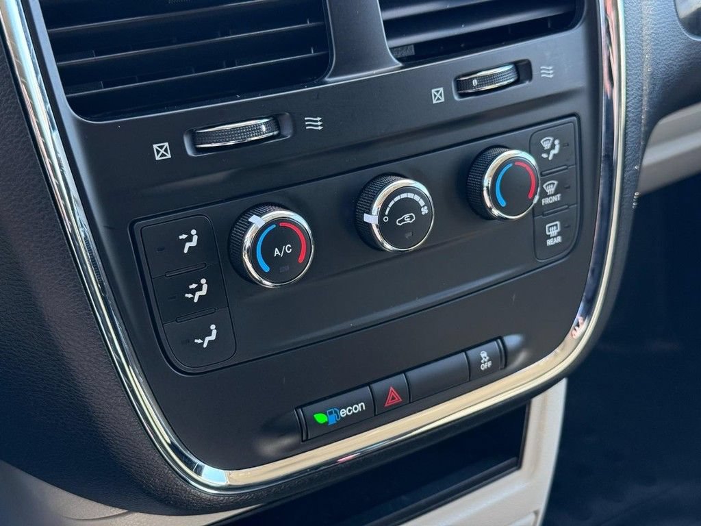 Used 2015 RAM C/V Tradesman FWD image 15
