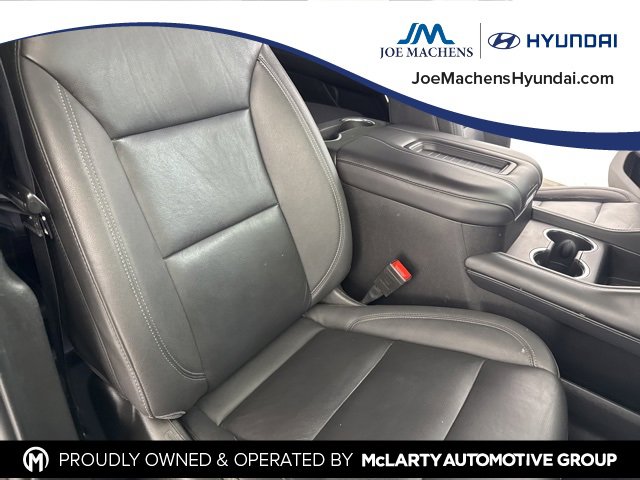 Used 2023 Chevrolet Suburban LT w/ LT Signature Plus Package image 30