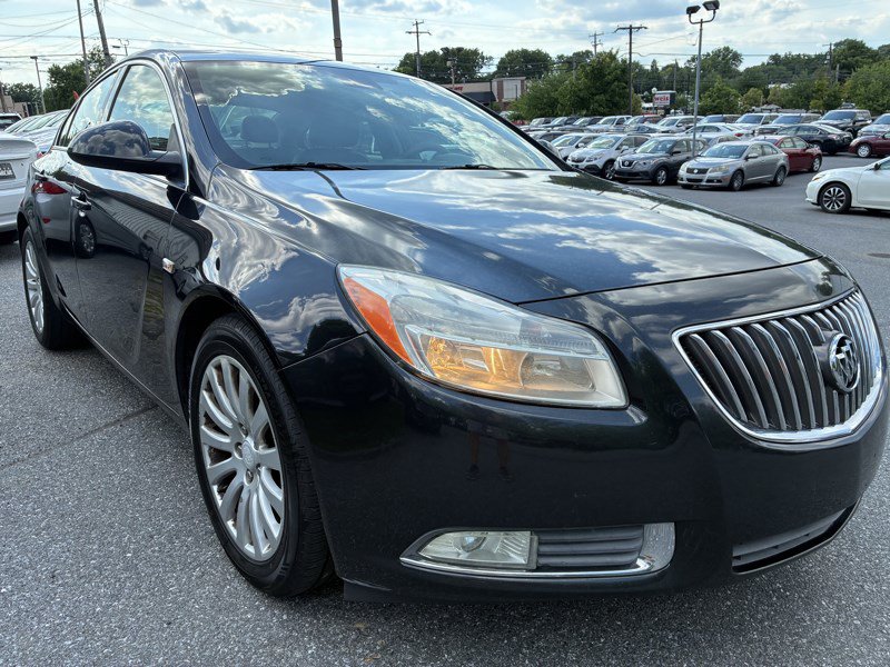 Used 2011 Buick Regal CXL Turbo w/ TO2 Preferred Equipment Group FWD image 2