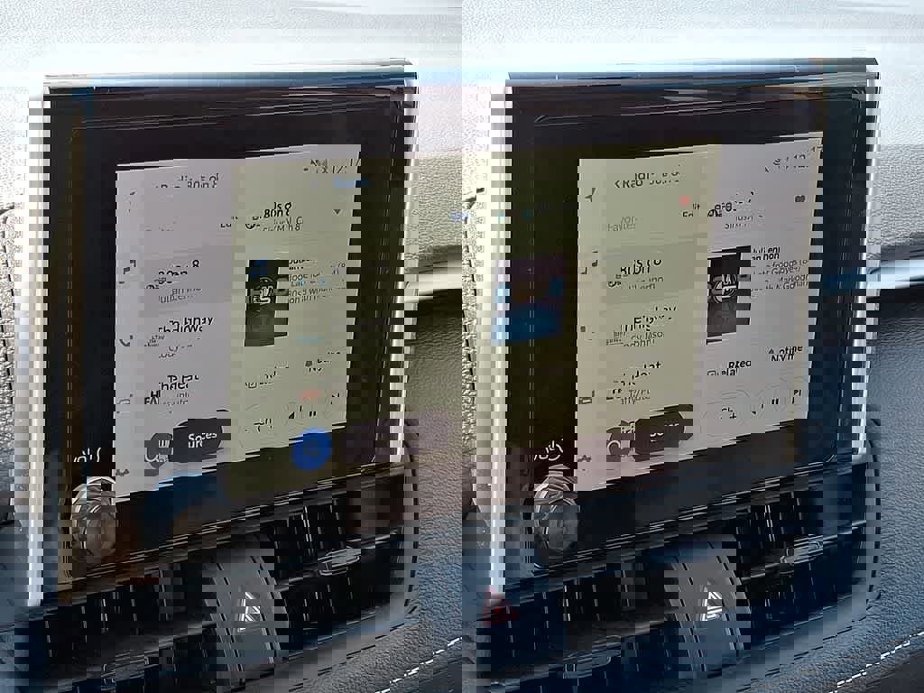 Used 2024 Toyota RAV4 XLE image 16