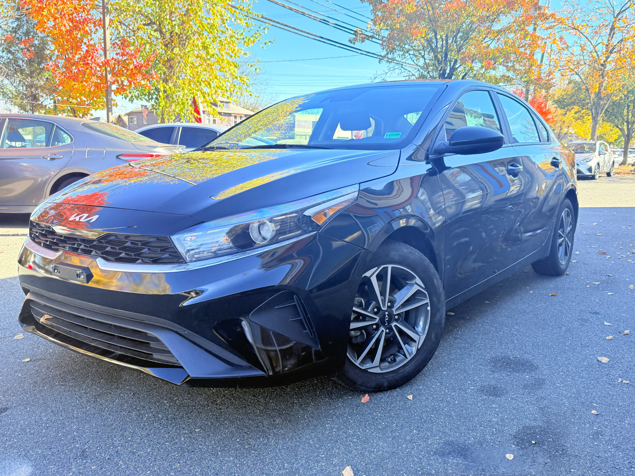 Used 2023 Kia Forte LXS image 3