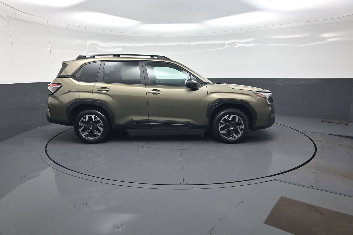 Certified 2026 Subaru Forester Premium AWD/4WD image 2