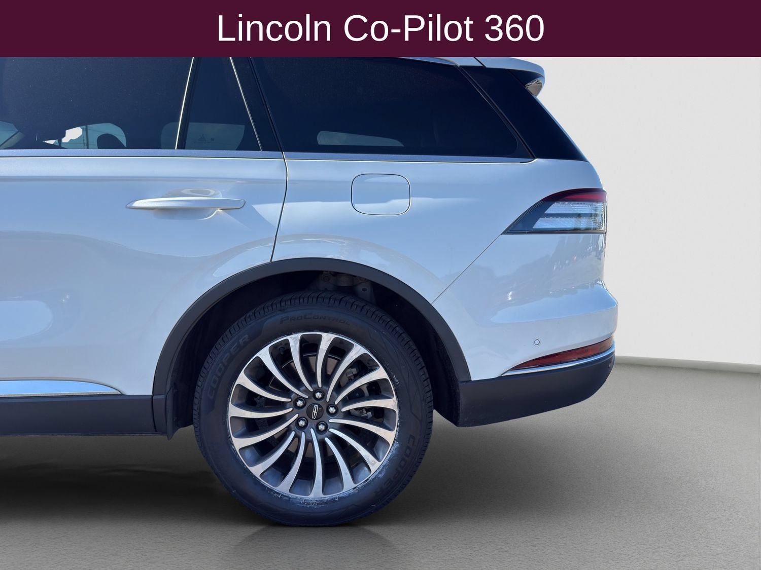 Used 2024 Lincoln Aviator Reserve w/ Elements Package Plus AWD/4WD image 22