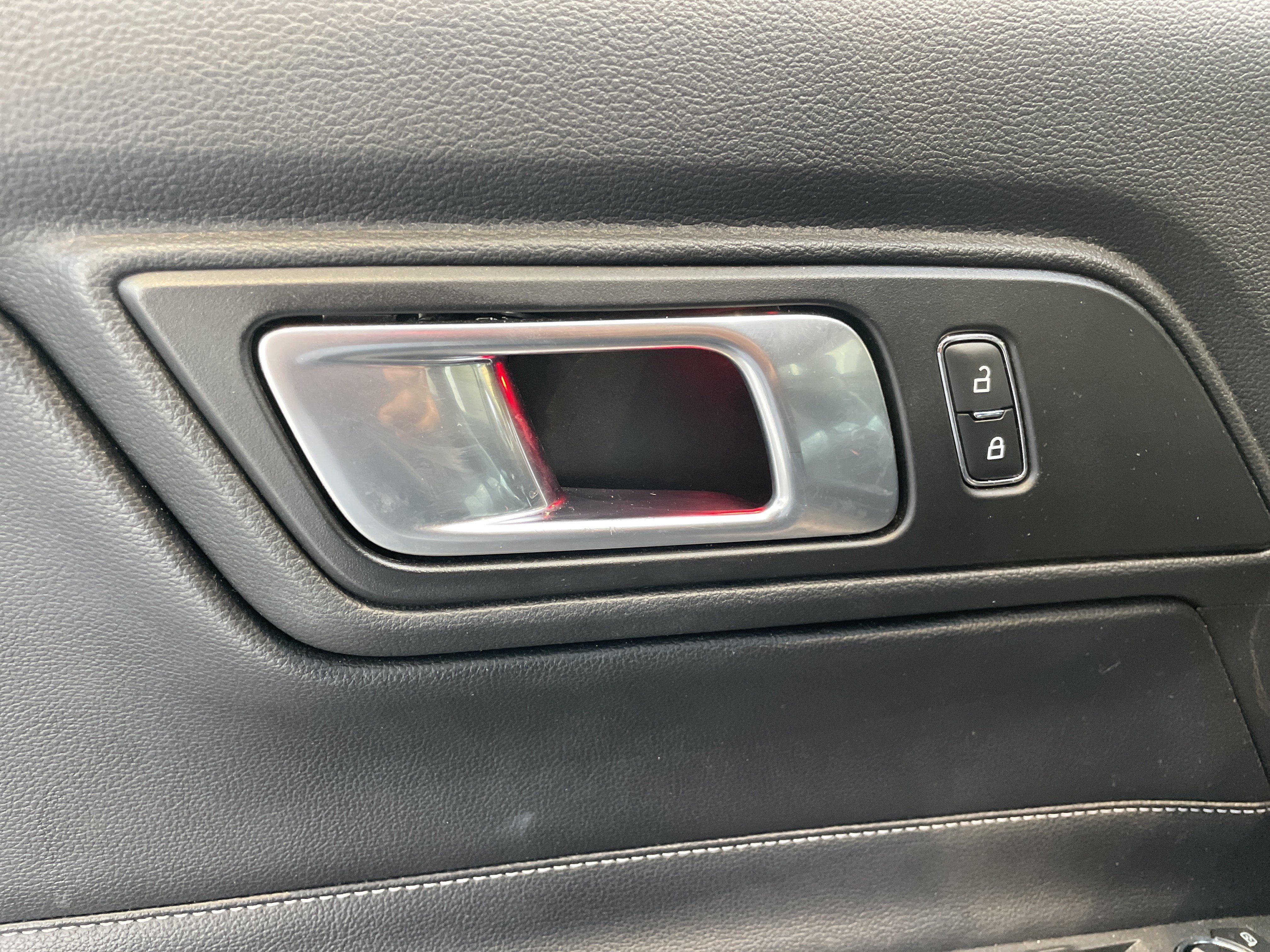 Used 2022 Ford Mustang GT Premium RWD image 17