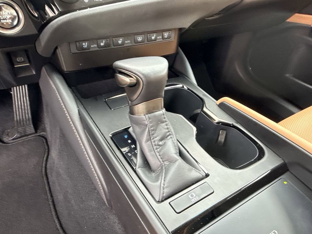 Used 2025 Lexus ES 350 w/ Premium Package image 20