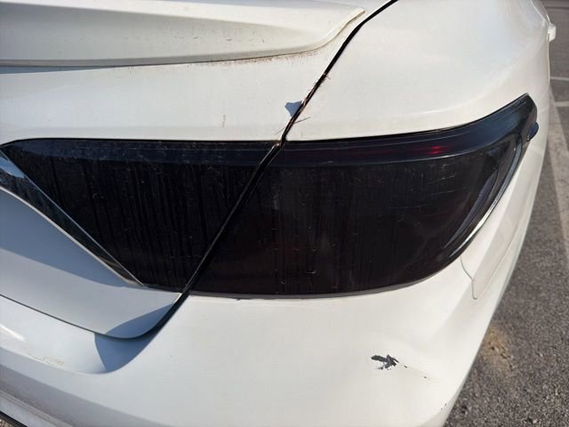Used 2017 Toyota Camry SE w/ Moonroof Package FWD image 7