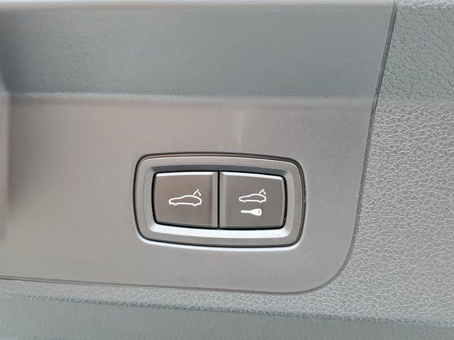 Used 2023 Porsche Panamera 4 Platinum Edition image 31