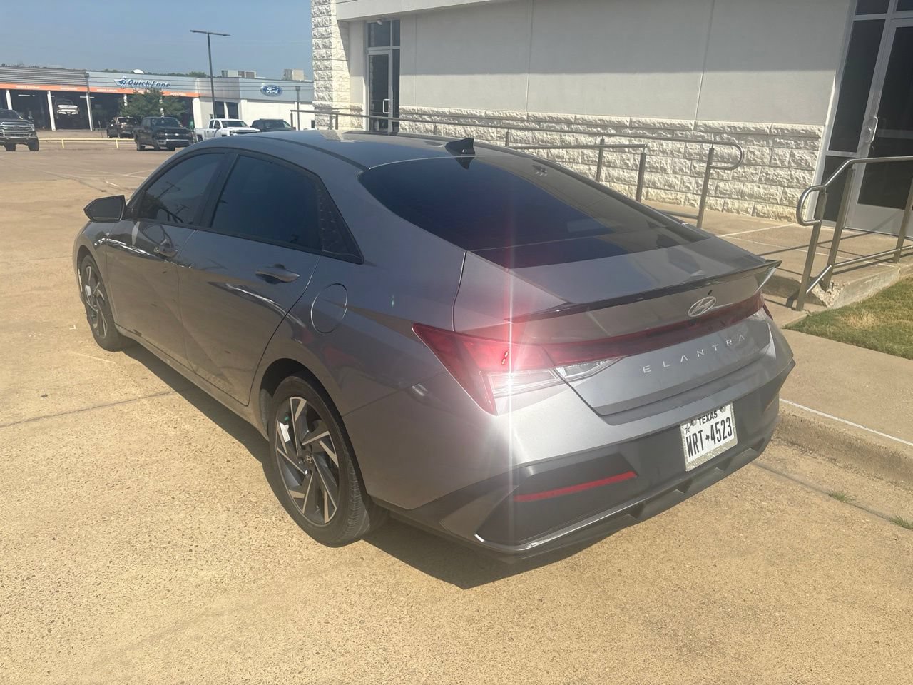 Used 2025 Hyundai Elantra Sport FWD image 2