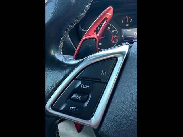 Used 2020 Chevrolet Camaro LT w/ Technology Package image 11