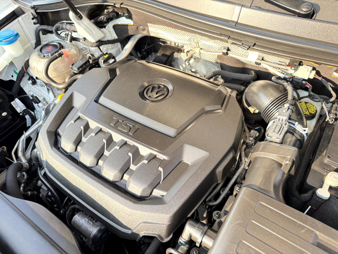 Used 2019 Volkswagen Tiguan SE w/ Panoramic Sunroof Package image 80