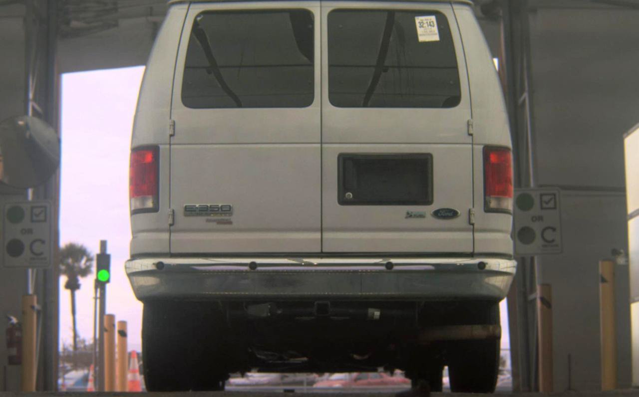 Used 2014 Ford E-350 and Econoline 350 XLT RWD image 7