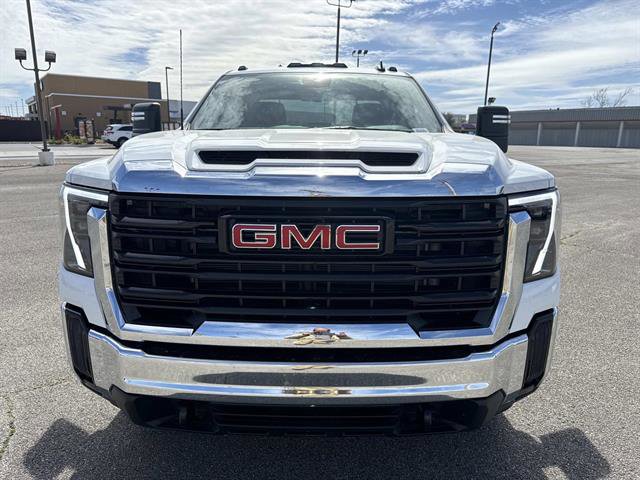 Used 2025 GMC Sierra 2500 Pro image 2
