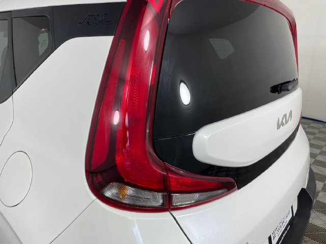 Certified 2022 Kia Soul LX FWD image 19