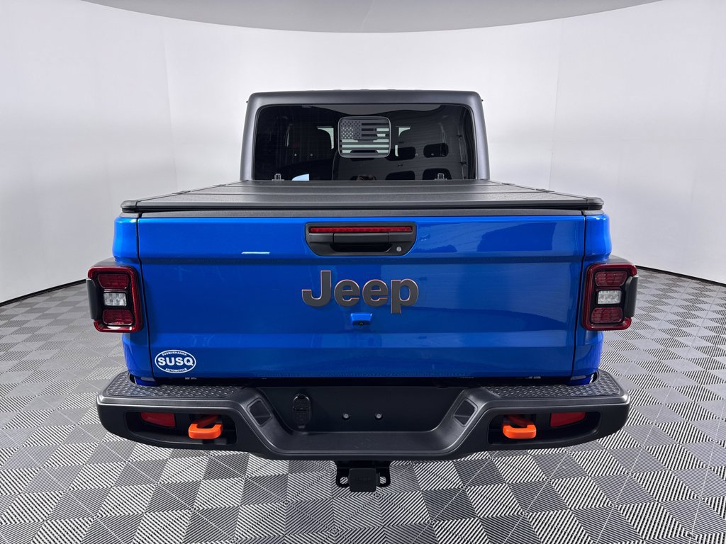 Used 2025 Jeep Gladiator Mojave w/ Convenience Group AWD/4WD image 10
