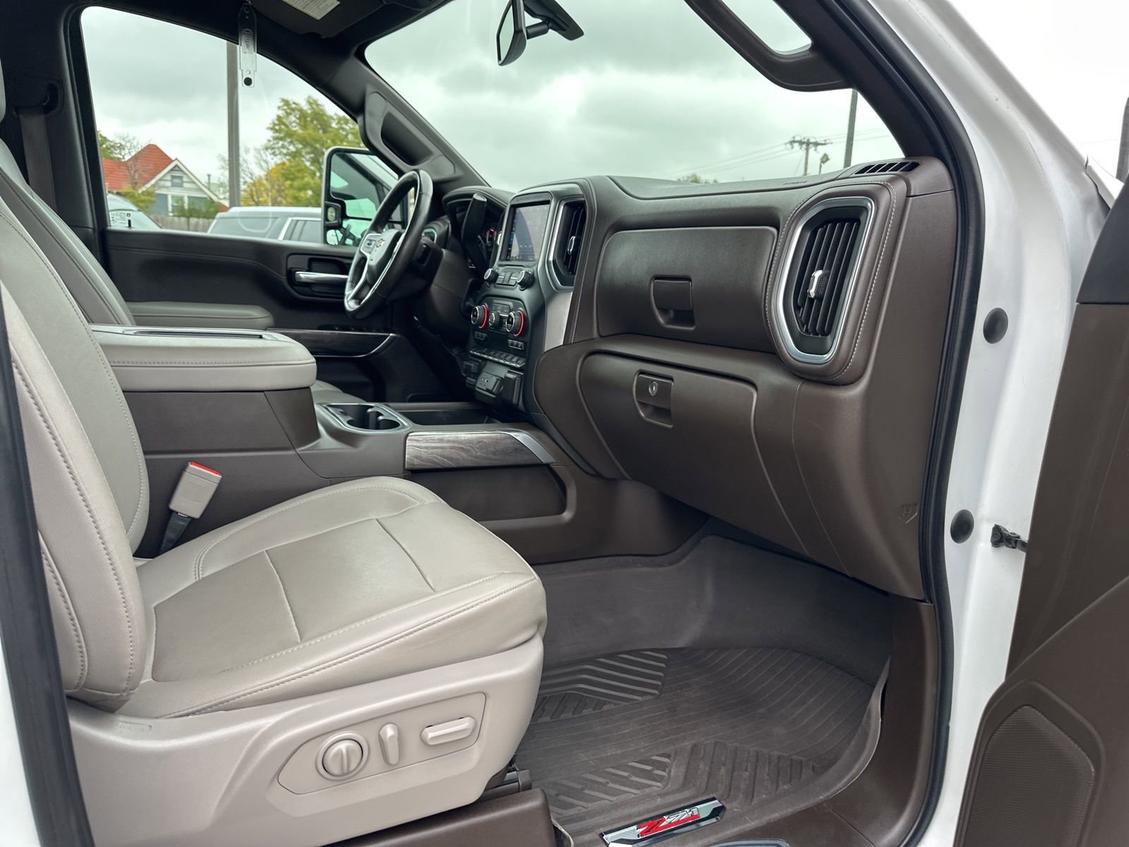 Used 2021 Chevrolet Silverado 2500 LTZ image 21