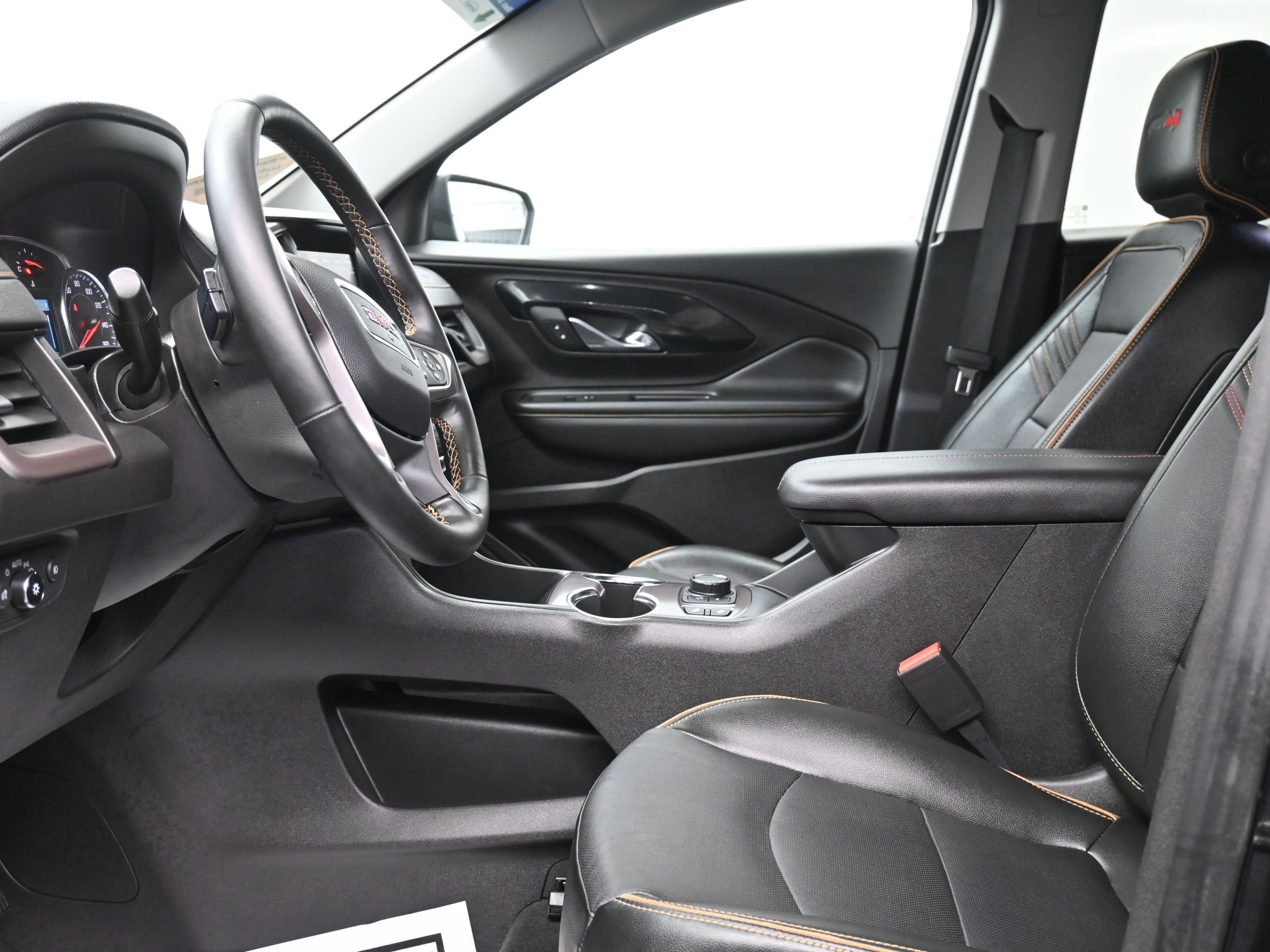 Used 2024 GMC Terrain AT4 image 18
