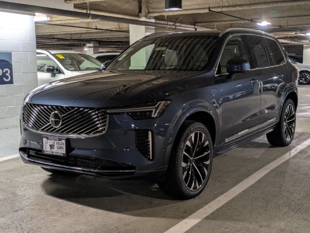 New 2026 Volvo XC90 T8 Plus w/ Protection Package AWD/4WD image 7