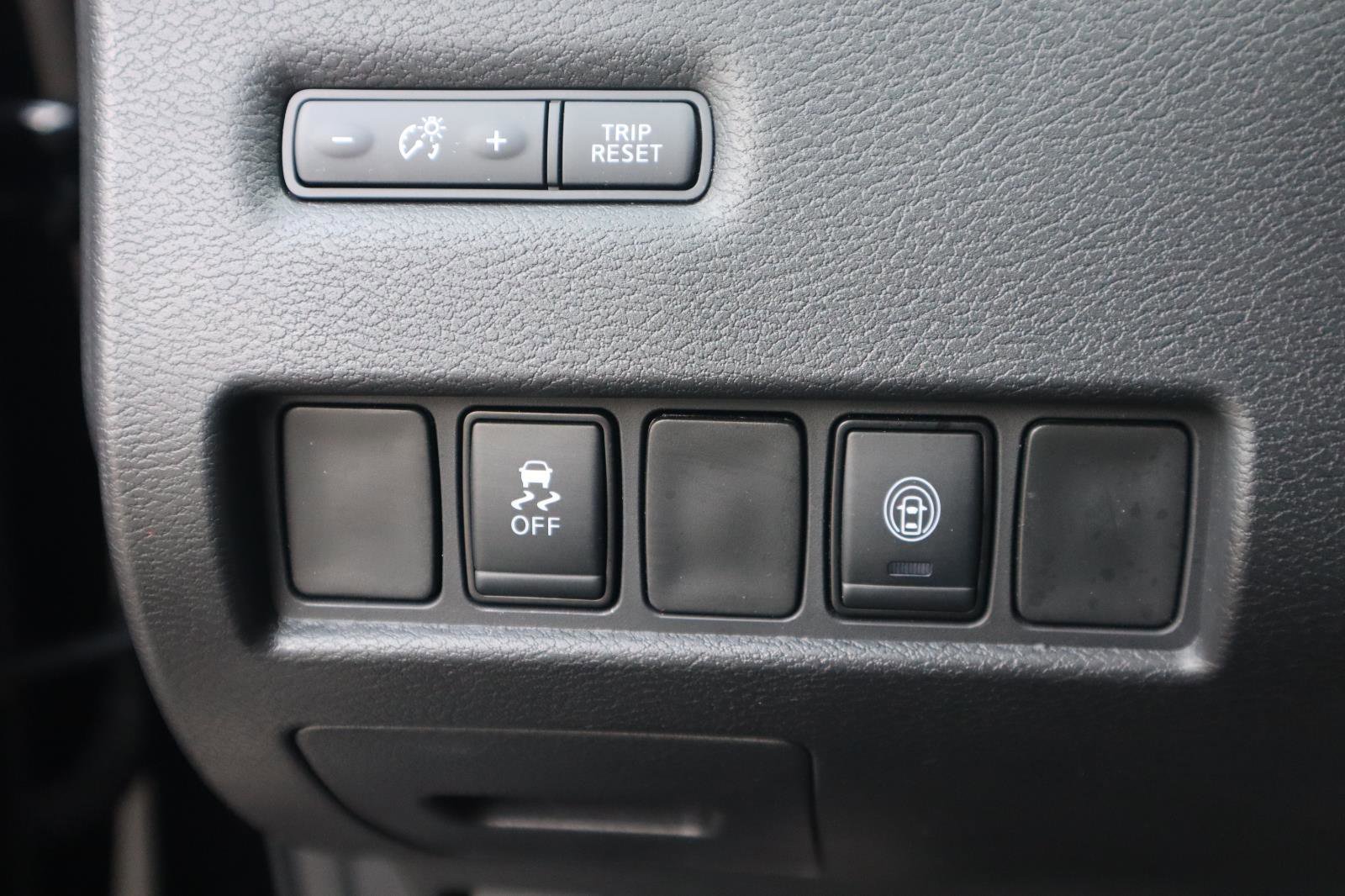 Certified 2024 Nissan Murano SV w/ SV Midnight Edition Package image 32