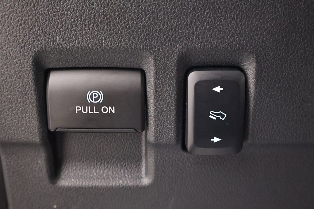 Certified 2025 Ford F350 Lariat w/ Lariat Ultimate Package image 28