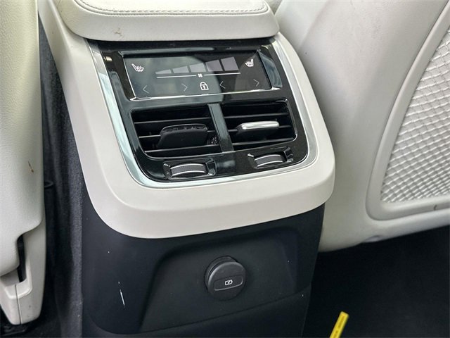 Used 2023 Volvo XC90 T8 Plus w/ Protection Package Premier image 21