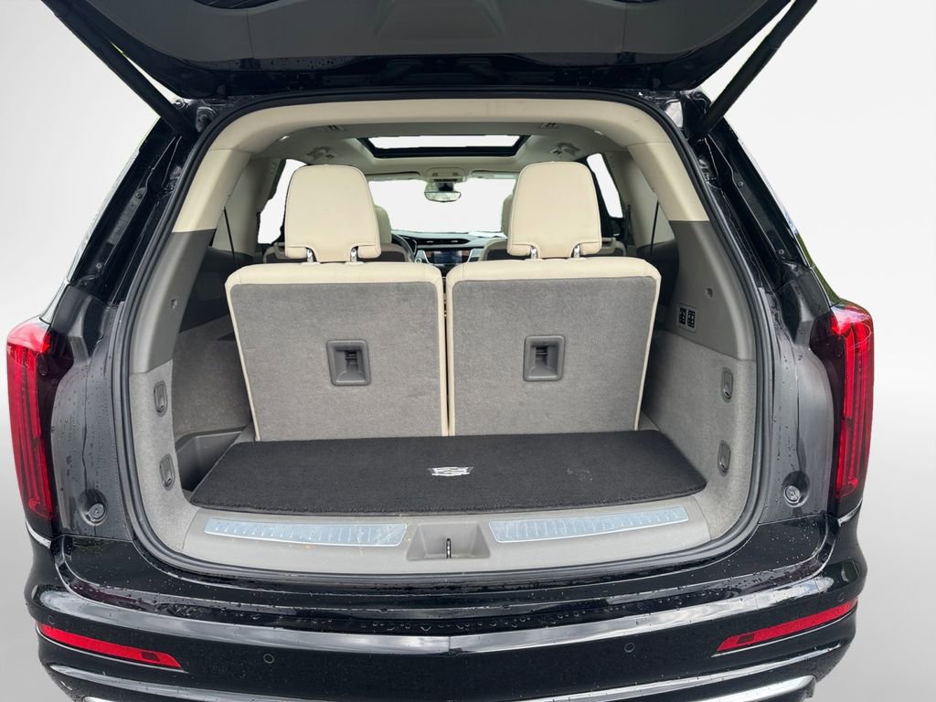 Used 2021 Cadillac XT6 Premium Luxury AWD/4WD image 25
