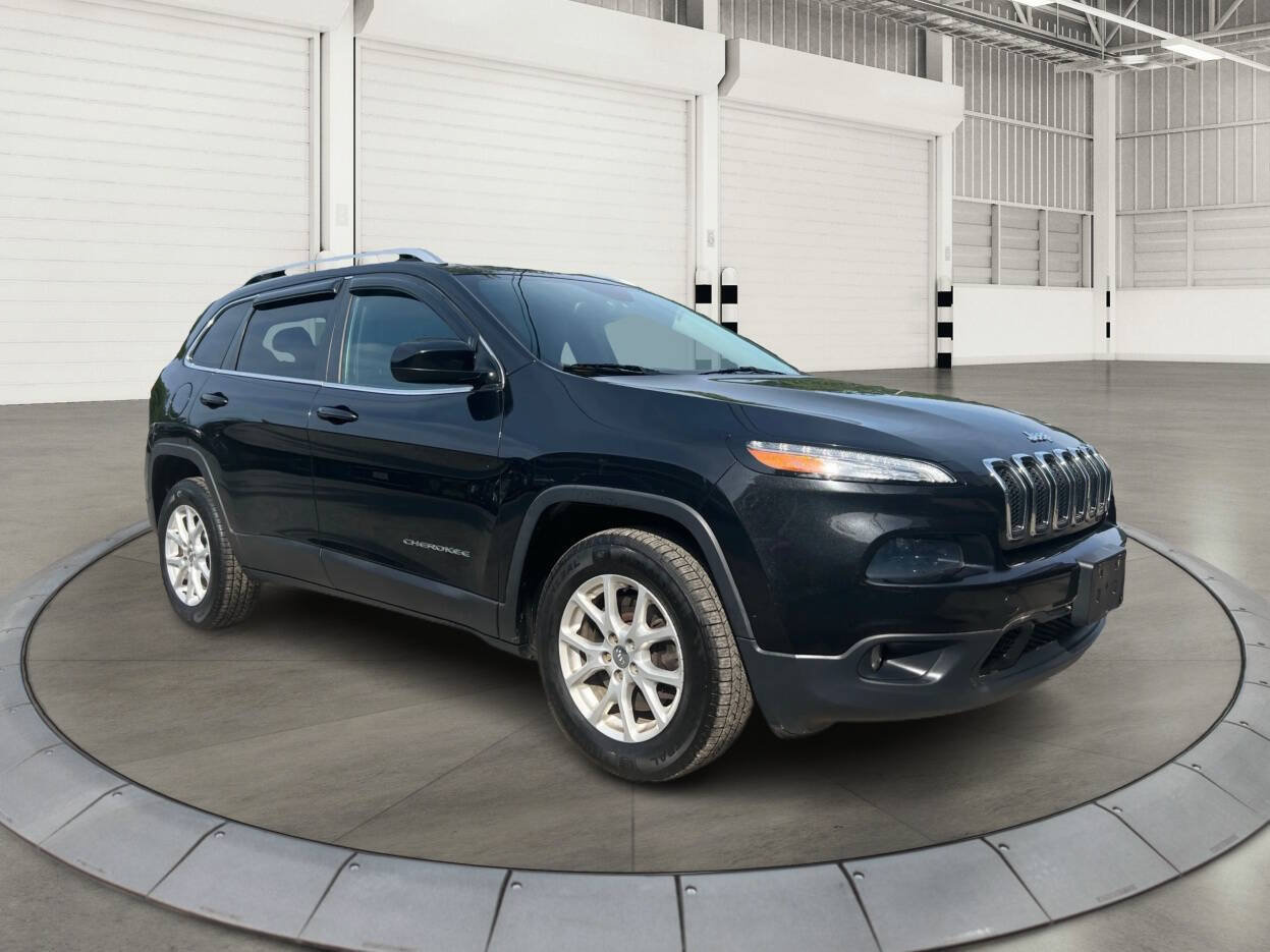 Used 2015 Jeep Cherokee Latitude w/ Comfort/Convenience Group