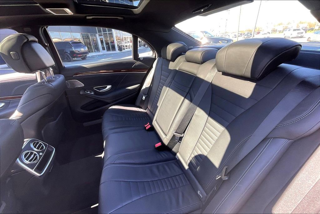 Used 2016 Mercedes-Benz S 550 4MATIC Sedan image 18