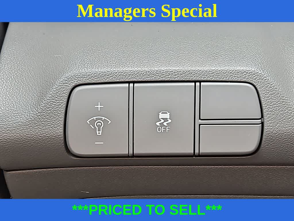 Used 2024 Hyundai Elantra SEL FWD image 22