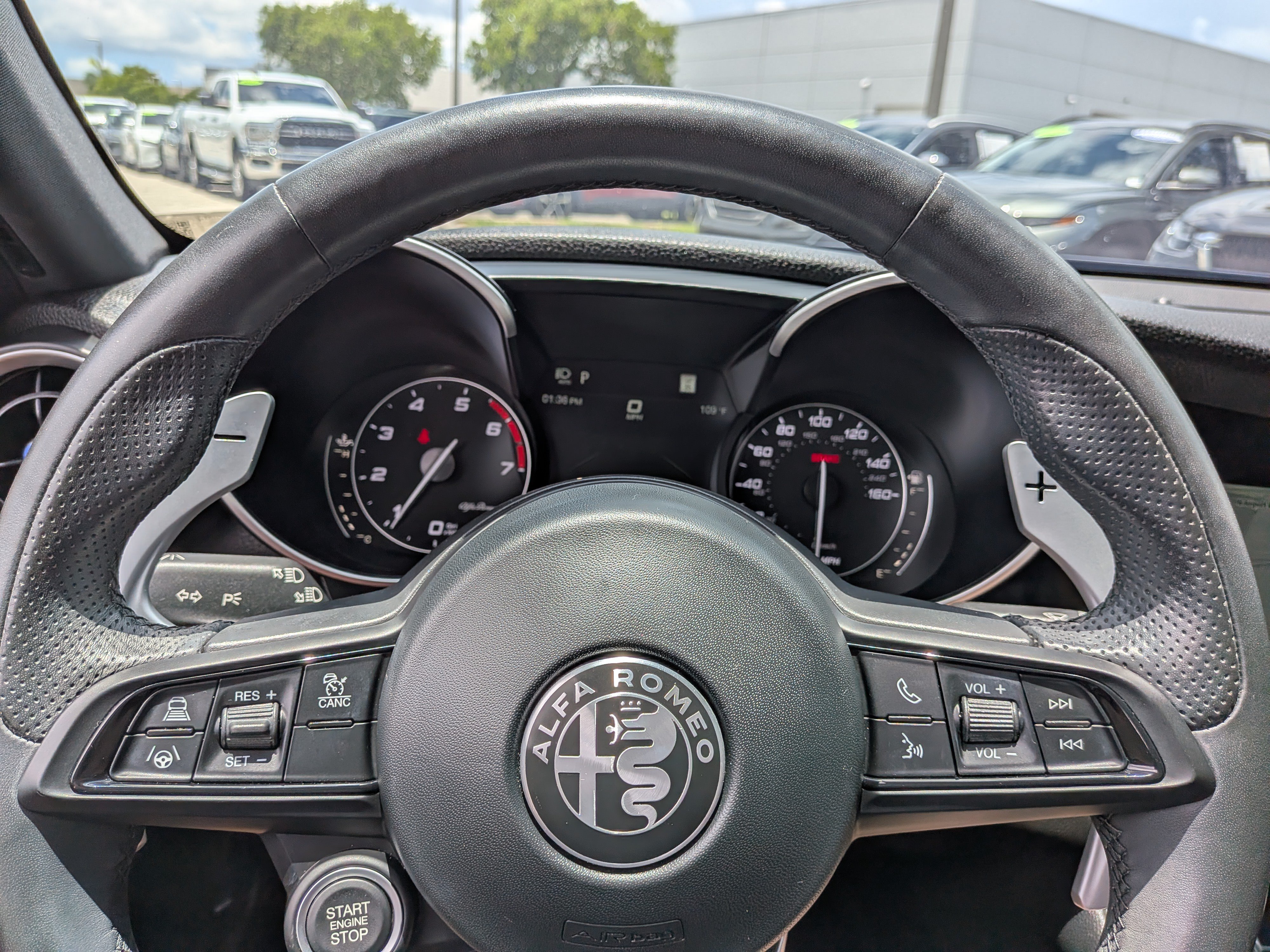 Used 2022 Alfa Romeo Giulia Veloce RWD image 26