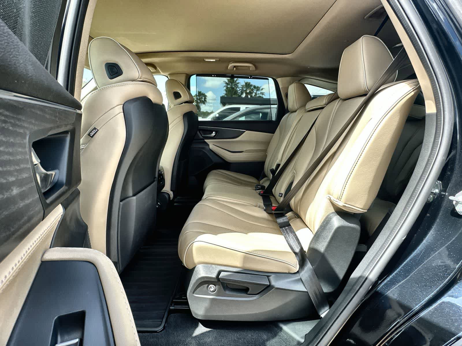 Used 2024 Acura MDX SH-AWD w/ Advance Package image 4