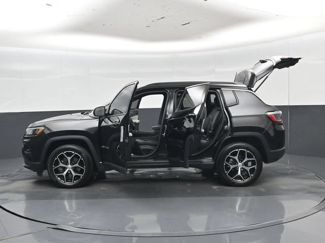 Used 2024 Jeep Compass Limited AWD/4WD image 56
