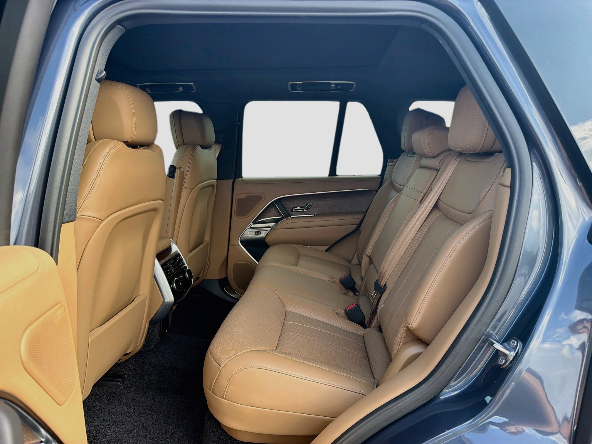 Used 2025 Land Rover Range Rover SE AWD/4WD image 22