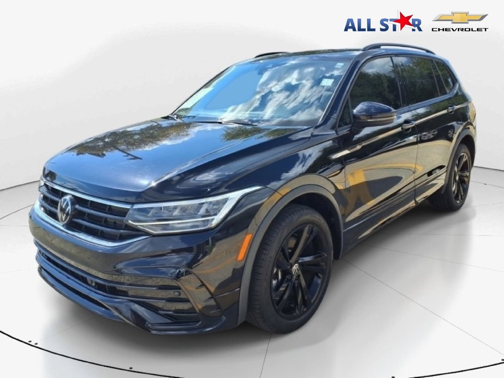 Used 2024 Volkswagen Tiguan SE R-Line FWD image 3