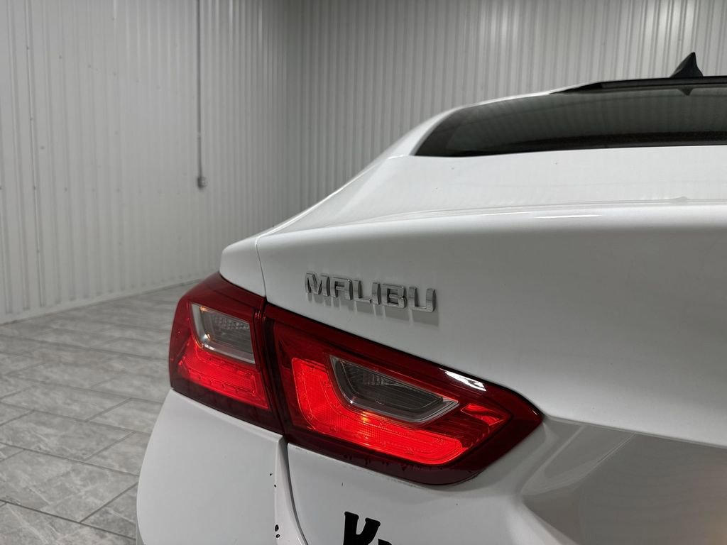 Used 2022 Chevrolet Malibu LS image 33