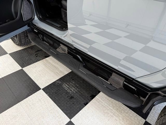 Used 2025 GMC Hummer EV 2X w/ LPO, Roof Cross Rail Package image 32