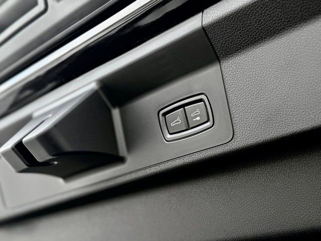 New 2026 Porsche Panamera 4 image 36