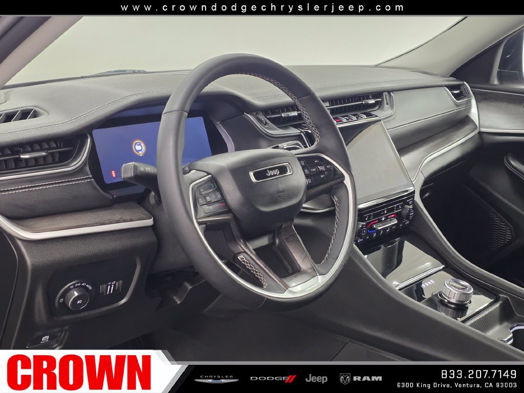 Certified 2024 Jeep Grand Cherokee Limited w/ Black Appearance Package RWD image 19