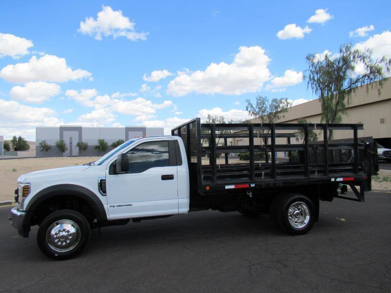 Used 2019 Ford F550 2WD Regular Cab Super Duty image 2