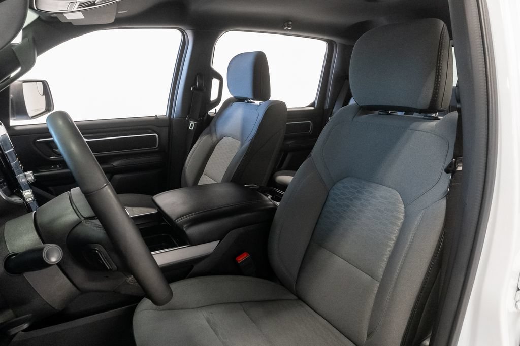 Used 2025 RAM 1500 Big Horn AWD/4WD image 11