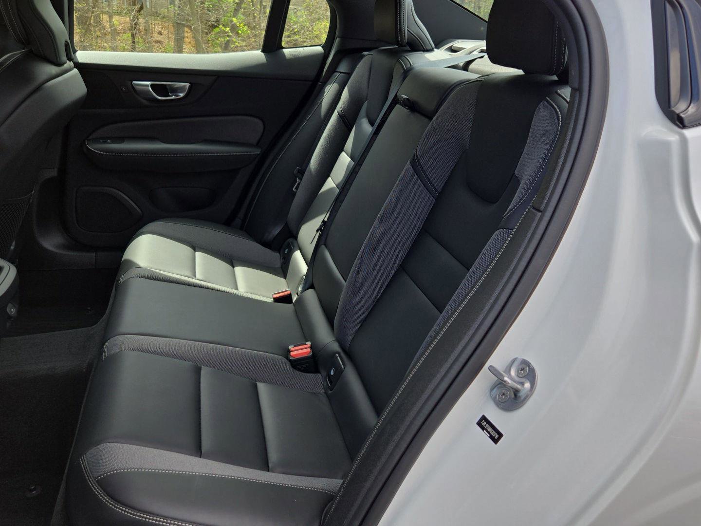 Used 2024 Volvo S60 B5 Plus w/ Protection Package Premier image 28