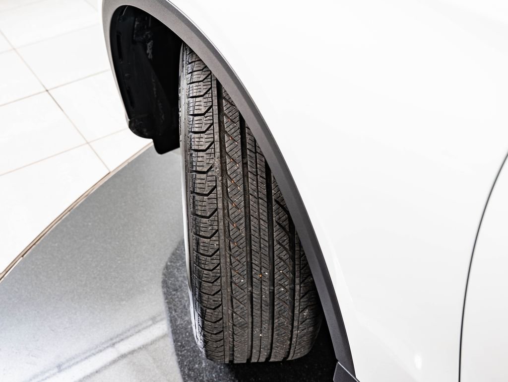 Used 2025 Mercedes-Benz GLC 300 4MATIC image 47