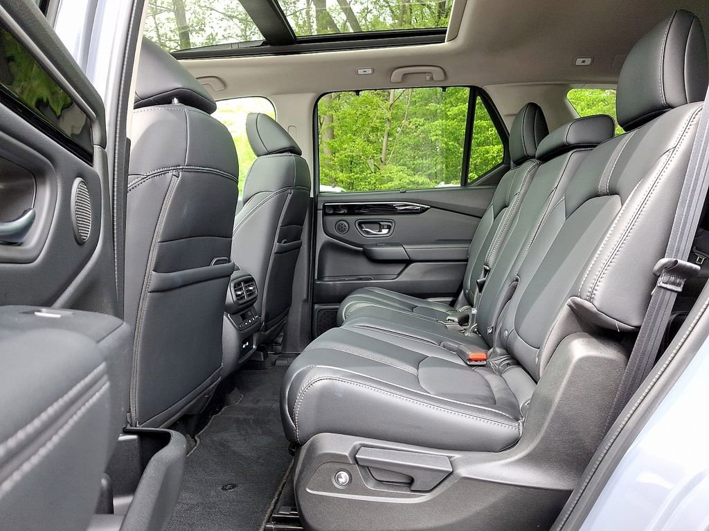 Used 2023 Honda Pilot Touring image 10