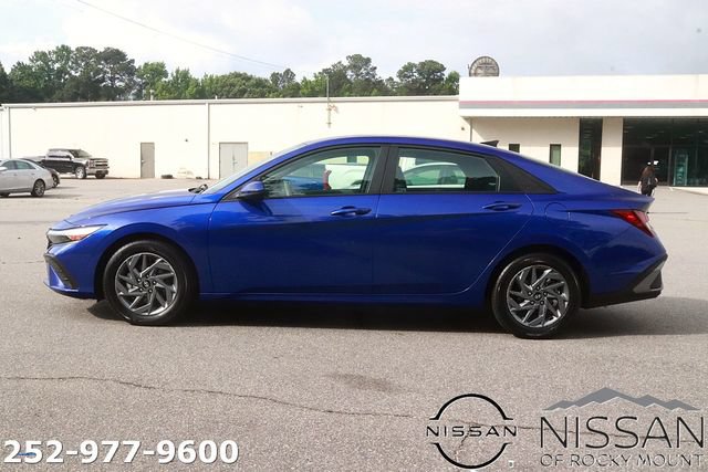 Used 2024 Hyundai Elantra SEL FWD image 4