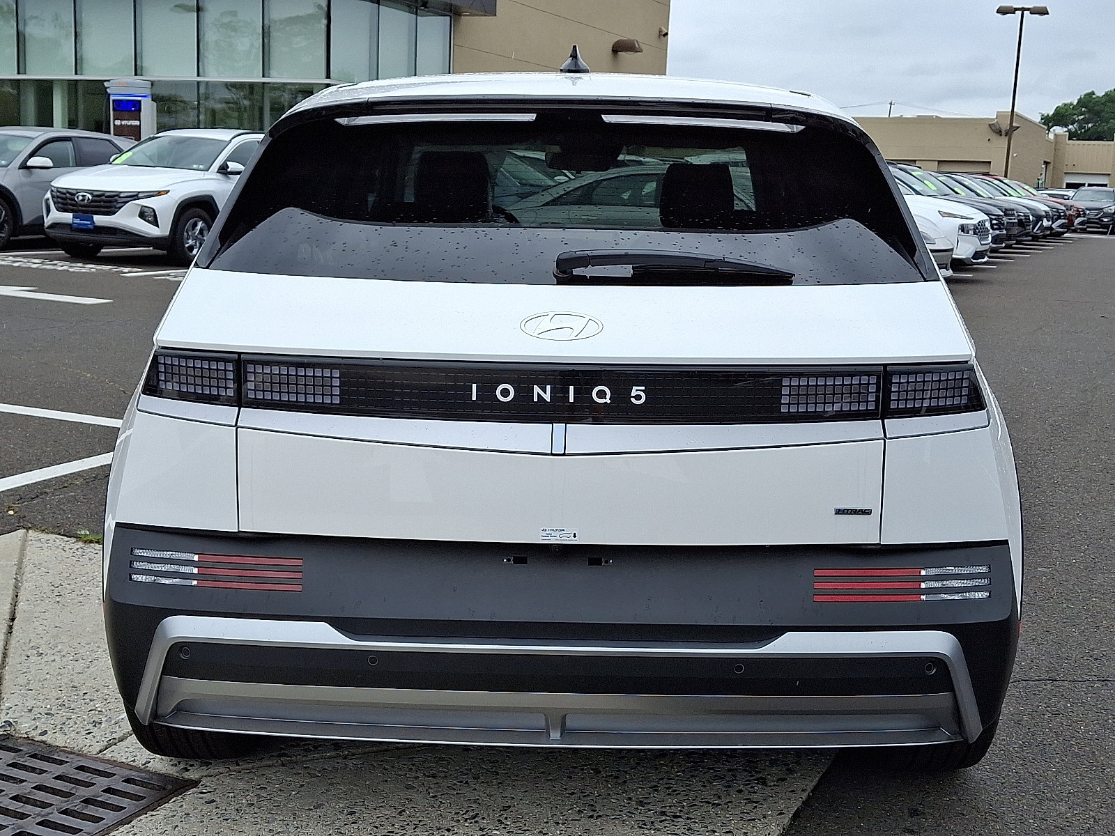 New 2025 Hyundai Ioniq 5 SE image 5