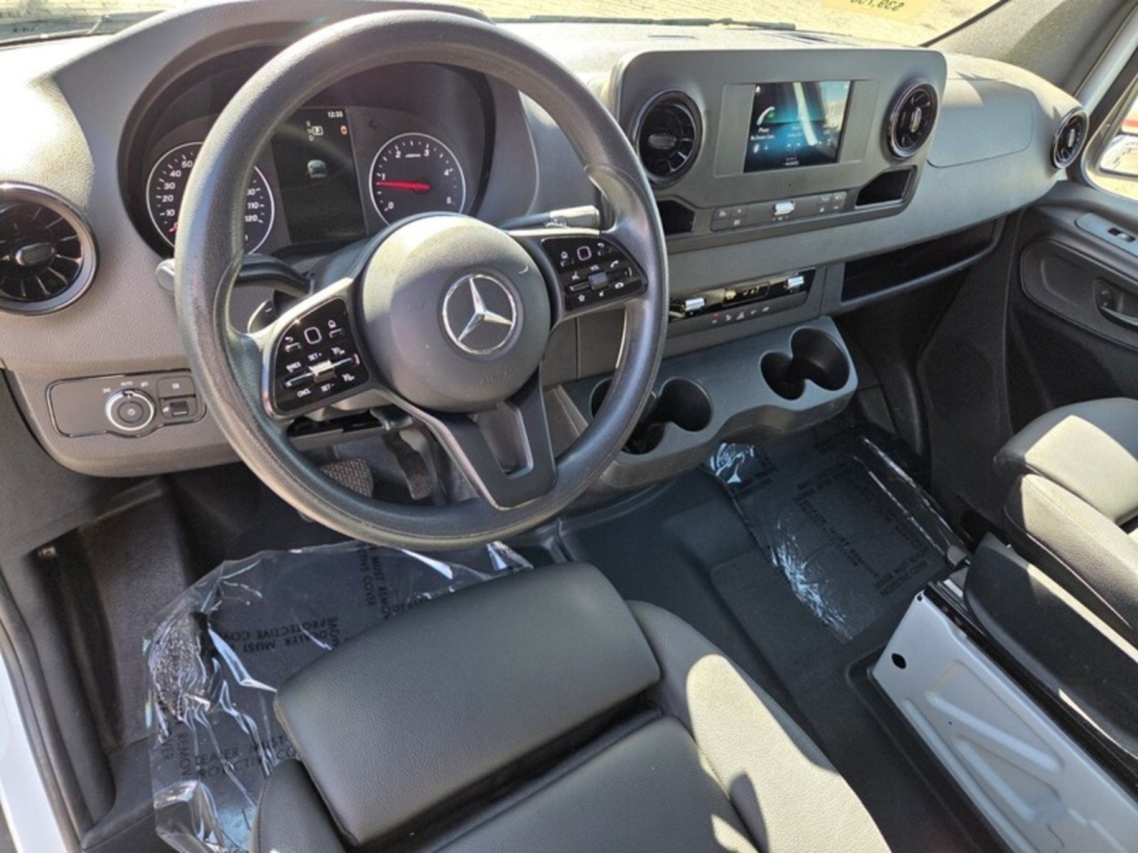 Used 2024 Mercedes-Benz Sprinter 2500 image 12