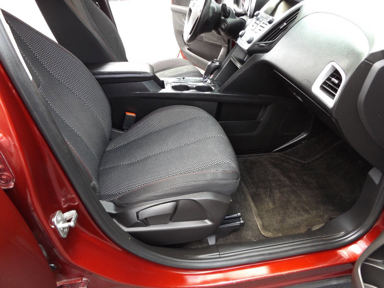 Used 2017 Chevrolet Equinox LT w/ Convenience Package image 21