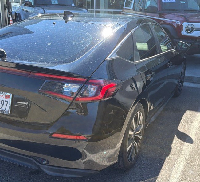 Used 2023 Honda Civic EX-L image 2