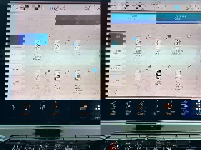 Certified 2024 Jeep Compass Limited w/ High Altitude Package image 24